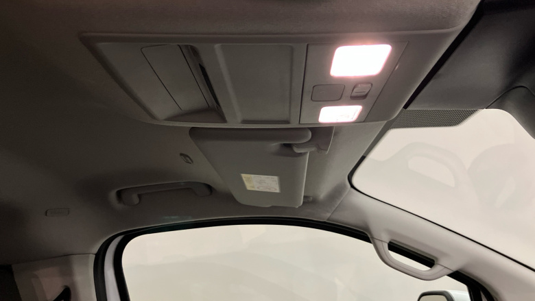 Volkswagen Transporter T32 Swb Electric 160kW 65kWh Commerce Pro Van Auto